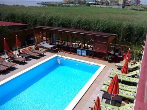 Omega Mamaia Nord Hotell Năvodari Exteriör bild