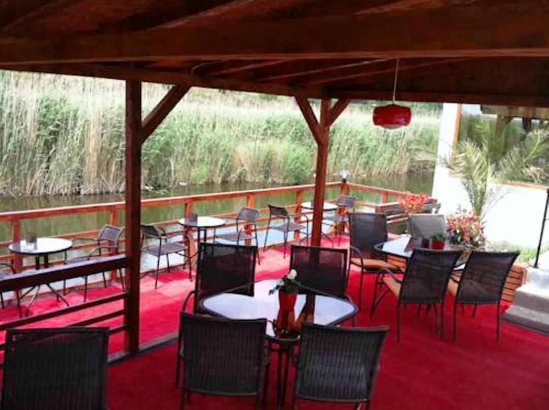 Omega Mamaia Nord Hotell Năvodari Exteriör bild