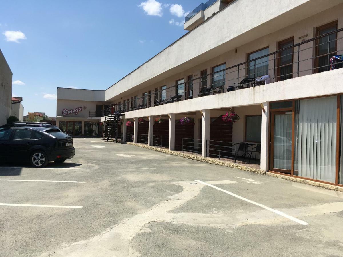 Omega Mamaia Nord Hotell Năvodari Exteriör bild
